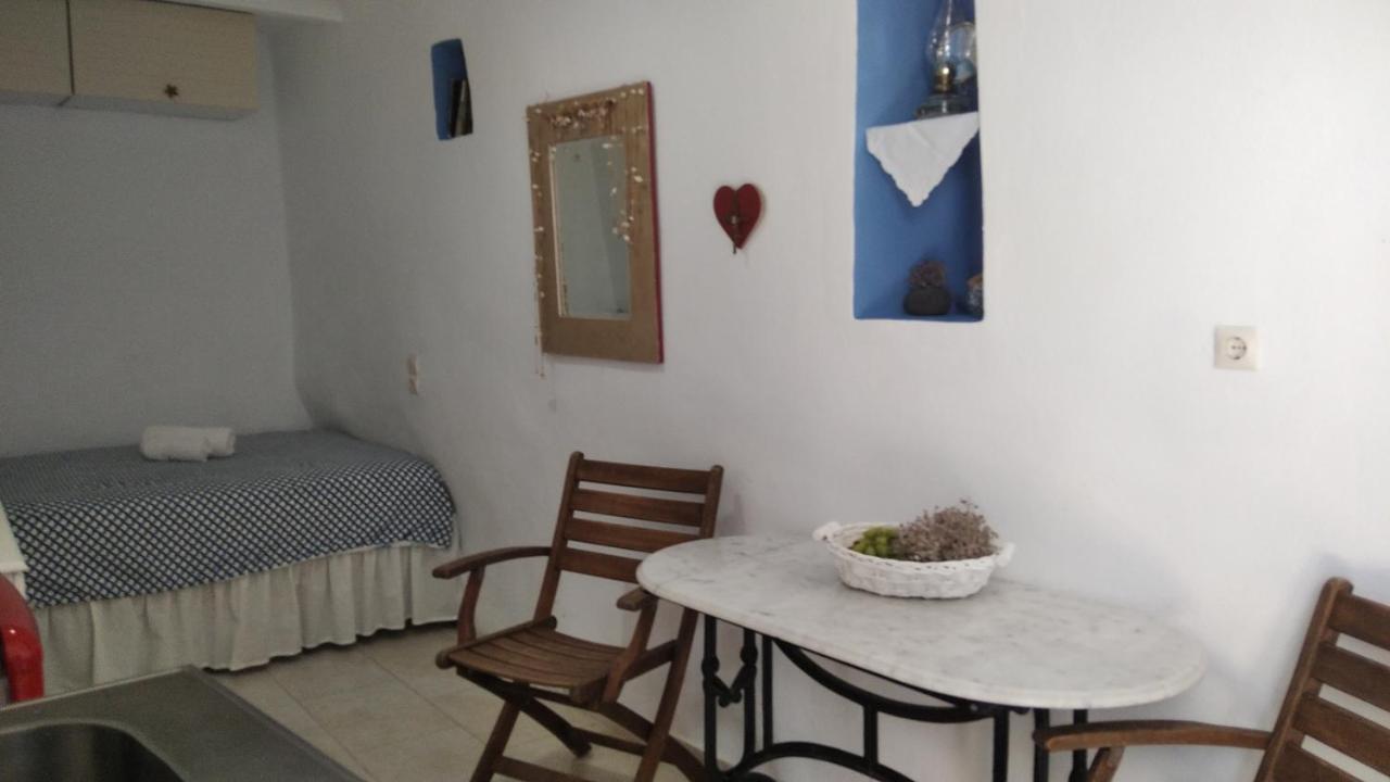 Traditional Renovated House In The Centre Of Anafi Exteriér fotografie